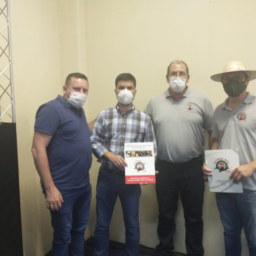 Elizandro Krajczyk, Secretário da Agricultura Familiar, Márcio Madalena, Rui Alberto Valença e Jandir Selzler