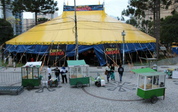 Brasil de Fato Mais de 100 entidades do campo progressista estão envolvidas na realização: espetáculos circenses e intervenções políticas - Foto Brasil de Fato