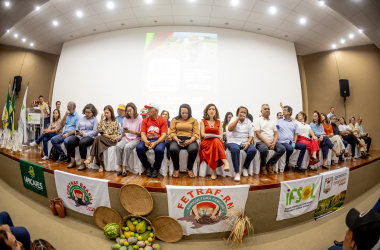 Recepção de Fernanda Machiaveli marca abertura da Feira Estadual da Agricultura Fami