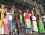 Camponeses homenageiam teatro militante e recebem apoio emocionado de Nelson Xavier